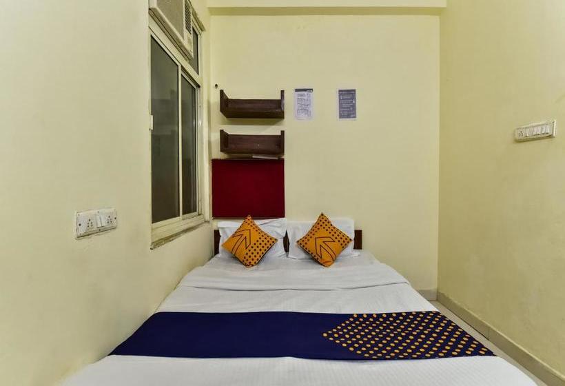 Hotel Spot On 75473 Gahlot Heights