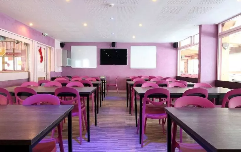 Auberge De Jeunesse Hi Le Mont Dore