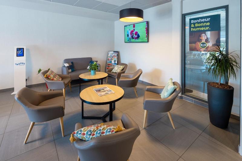 B&b Hotel Troyes Magasins D Usine