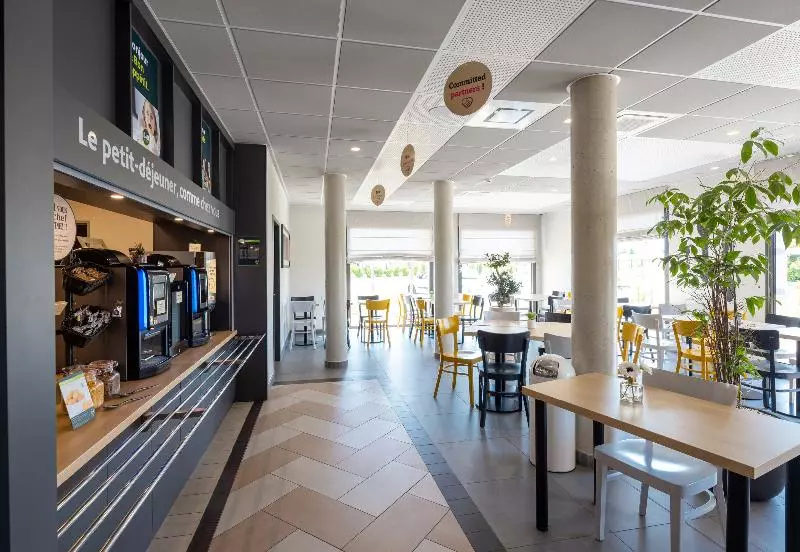 B&b Hotel Troyes Magasins D Usine