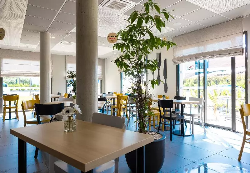 B&b Hotel Troyes Magasins D Usine