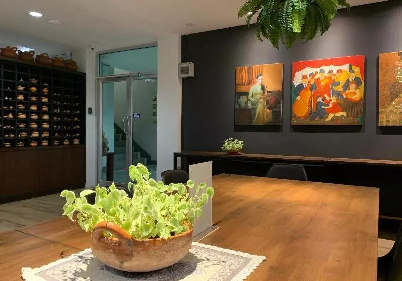 Br Hotel & Residence