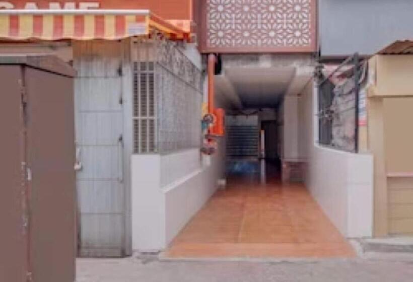 Capital O 75709 Hotel Spring Residency