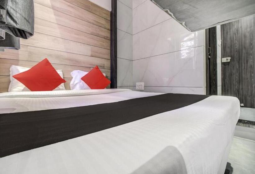 Capital O 75709 Hotel Spring Residency