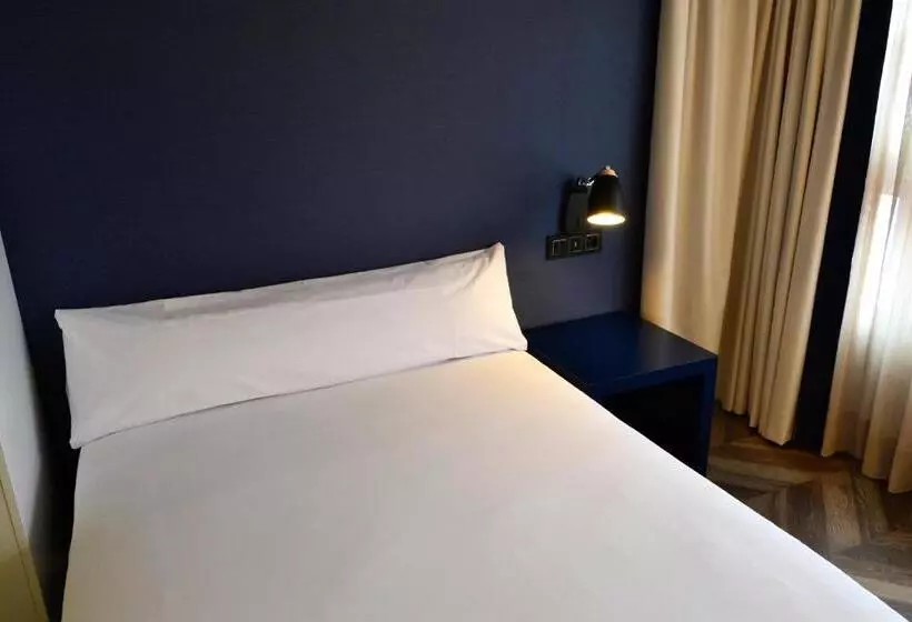 Hotelli Alda Galeria Coruna