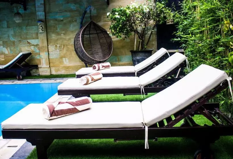 ホテル Bali 85 Beach Inn