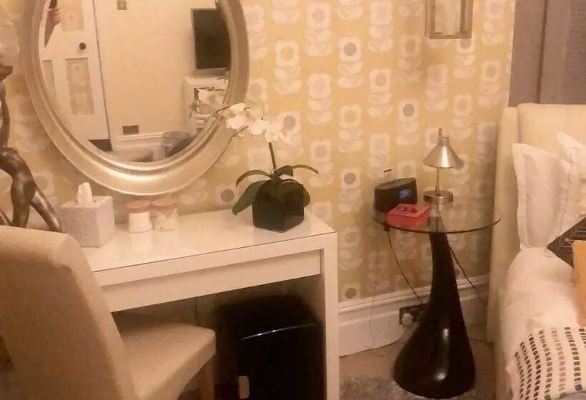 پانسیون Charing Cross Rooms B&b