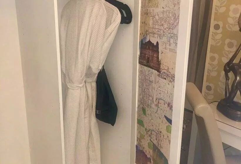 پانسیون Charing Cross Rooms B&b