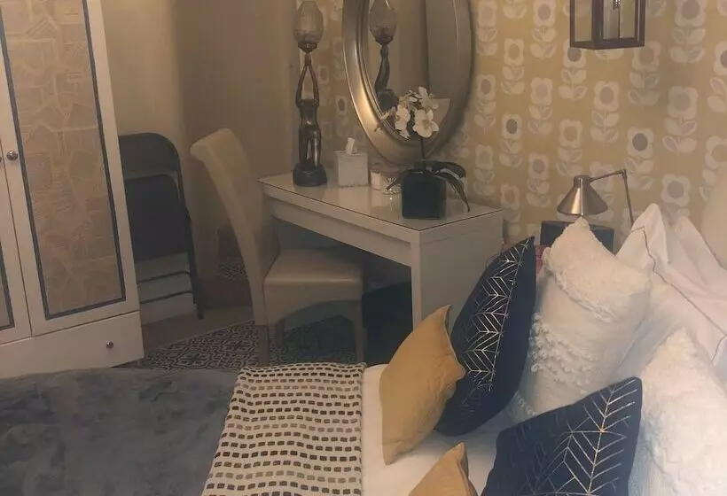 پانسیون Charing Cross Rooms B&b