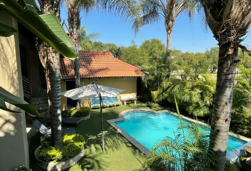 פנסיון Maroela Guesthouse Brits