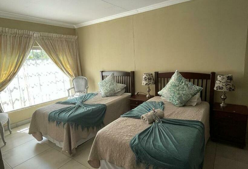 פנסיון Maroela Guesthouse Brits