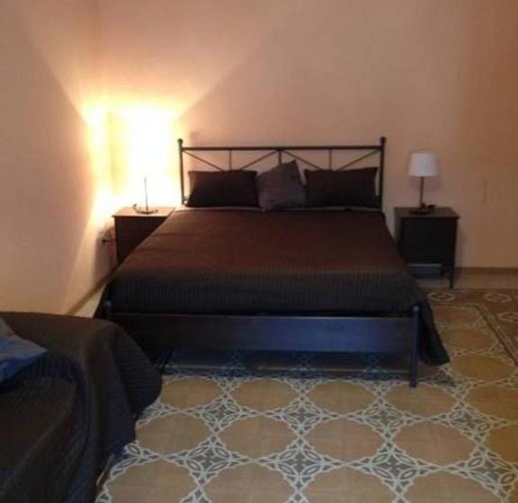 تختخواب و صبحانه La Rosa Dei Venti