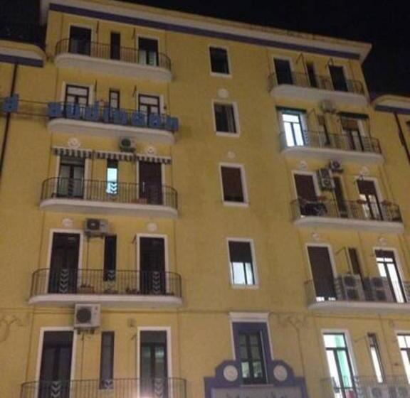 تختخواب و صبحانه La Rosa Dei Venti