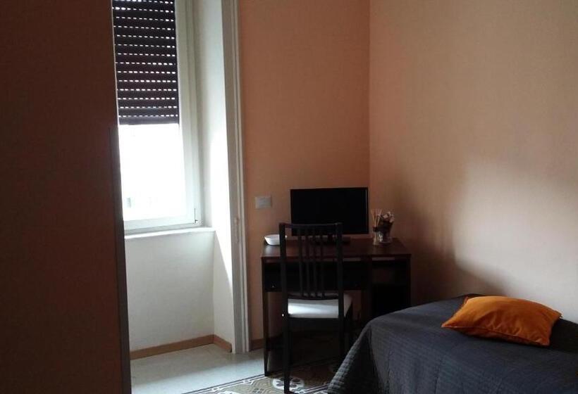 تختخواب و صبحانه La Rosa Dei Venti