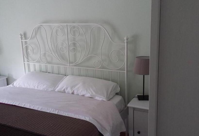 تختخواب و صبحانه La Rosa Dei Venti