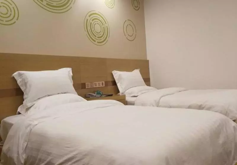 Hotelli Greentree Inn Xining Railway Station