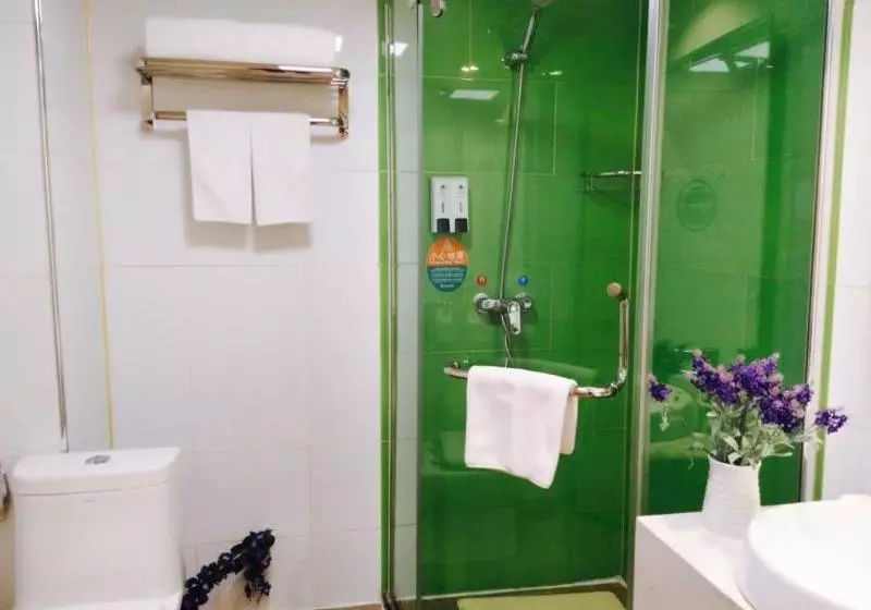 Hotelli Greentree Inn Xining Railway Station