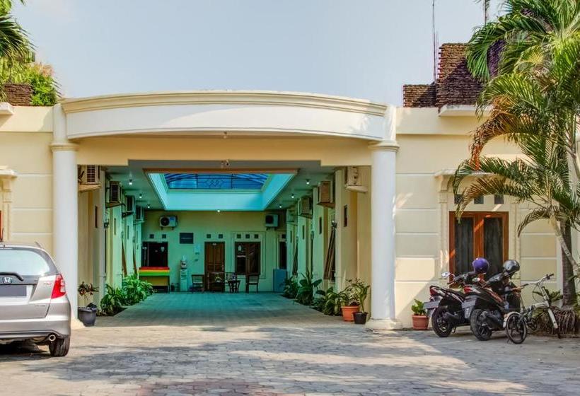 Szálloda Oyo 3831 Pelangi Residence Syariah