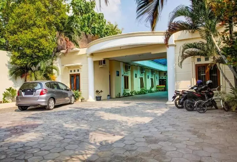 Hotelli Oyo 3831 Pelangi Residence Syariah