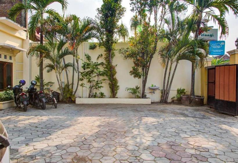 Szálloda Oyo 3831 Pelangi Residence Syariah