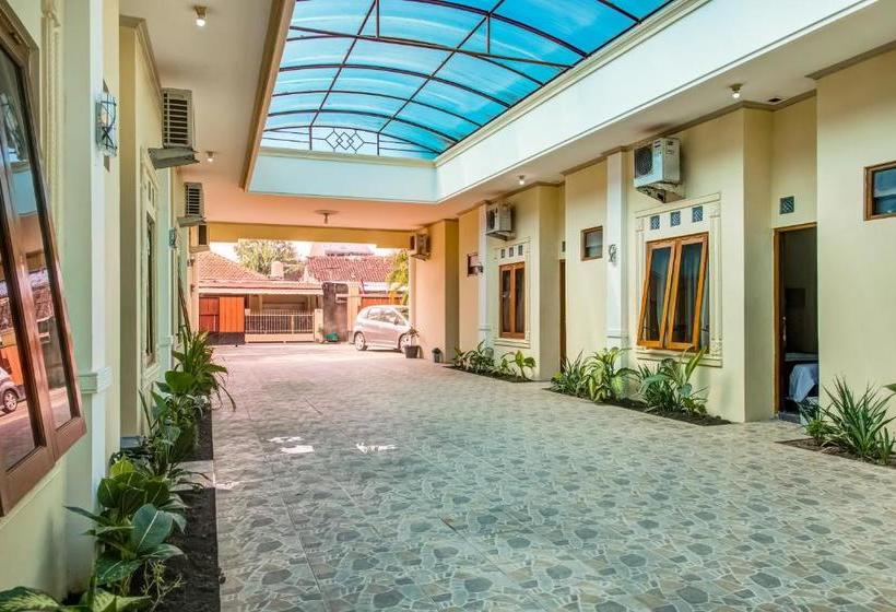 Szálloda Oyo 3831 Pelangi Residence Syariah