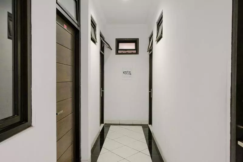 ホテル Oyo Life 2744 Guest House Qudsi