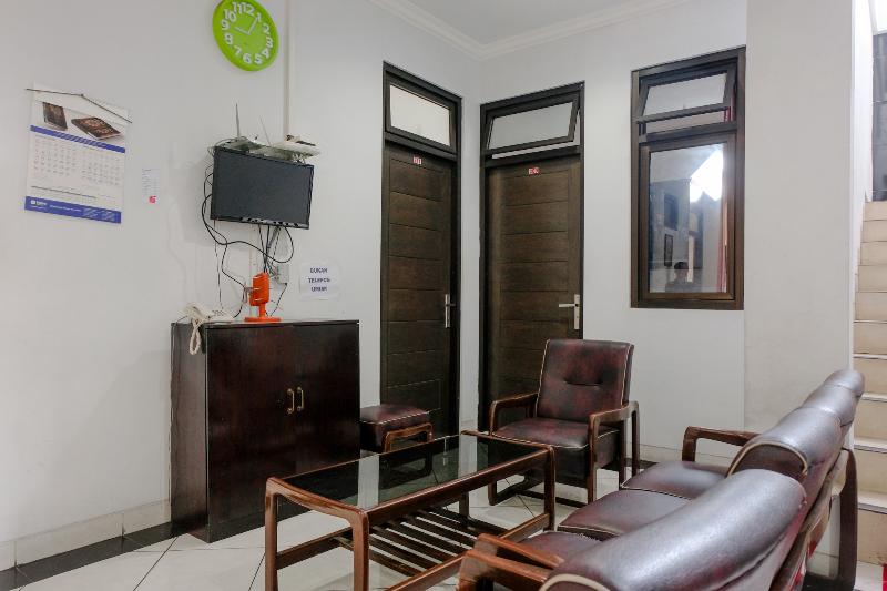 Otel Oyo Life 2744 Guest House Qudsi