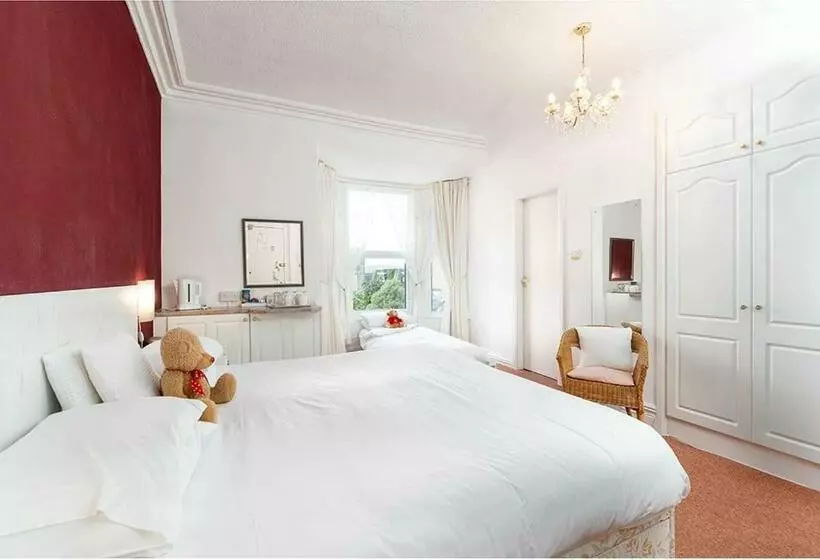 تختخواب و صبحانه Anglesey House