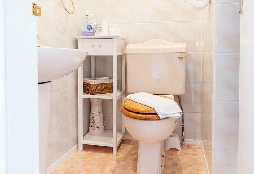 مبيت وإفطار Anglesey House