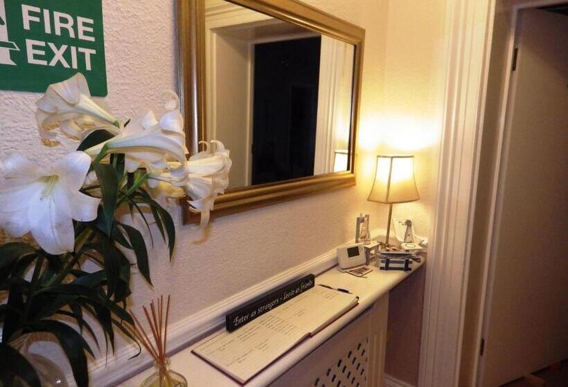 مبيت وإفطار Anglesey House