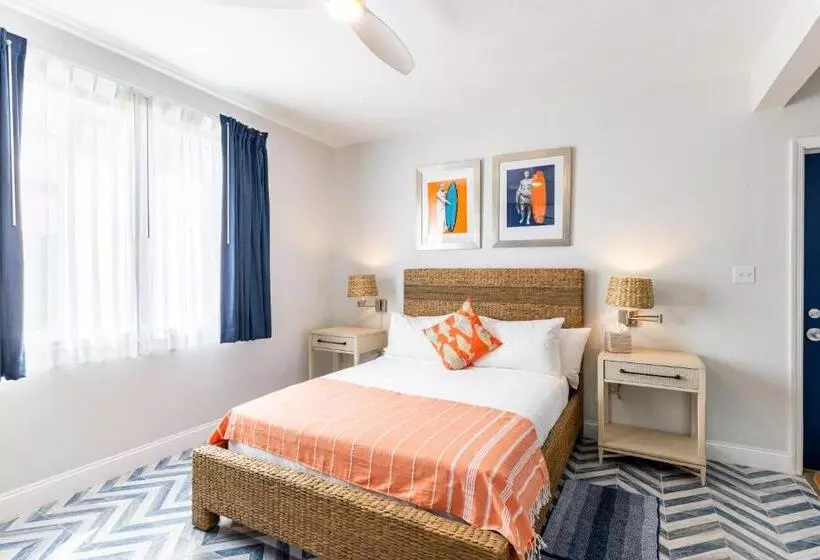 هتل Sebastian S On The Beach