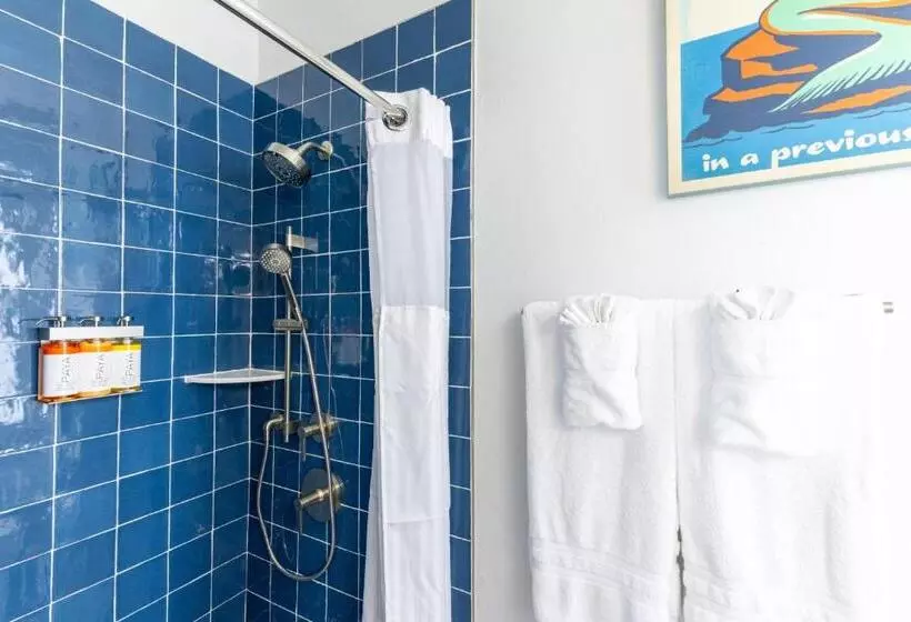 هتل Sebastian S On The Beach