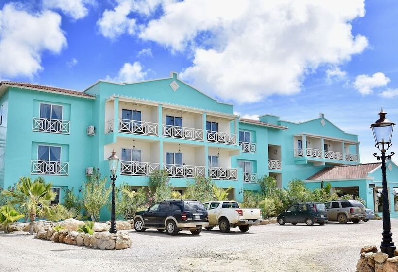 Ocean Breeze Boutique Hotel & Marina