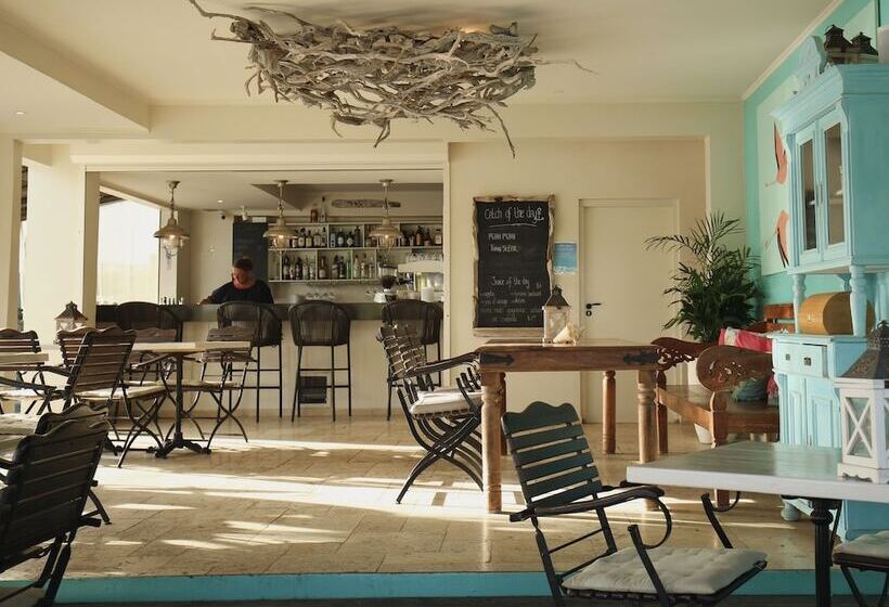 Ocean Breeze Boutique Hotel & Marina