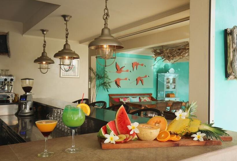 Ocean Breeze Boutique Hotel & Marina