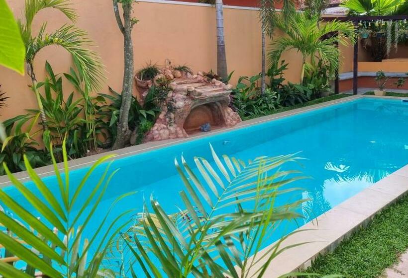 Пансион Casa Mira Boutique Villa