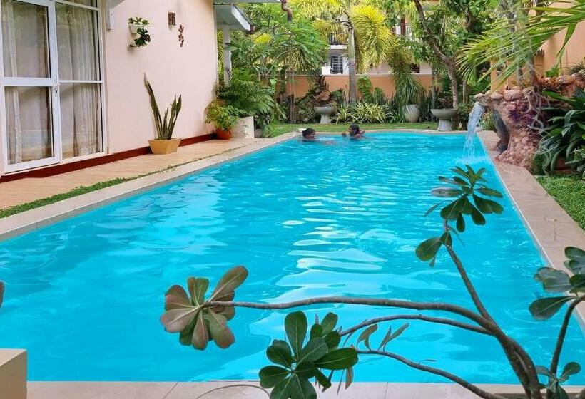 Пансион Casa Mira Boutique Villa