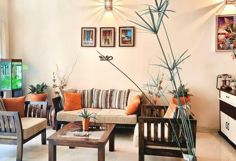 Пансион Casa Mira Boutique Villa