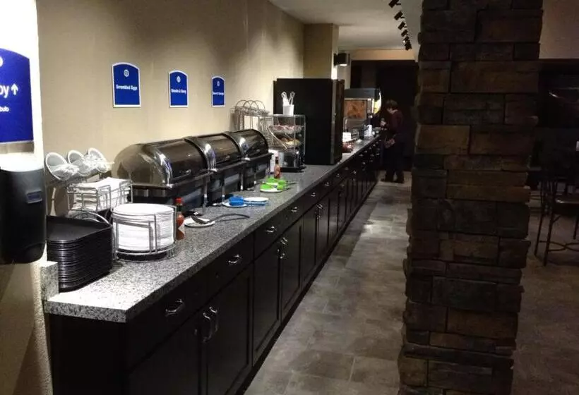 Boarders Inn & Suites By Cobblestone Hotels   Grand Island