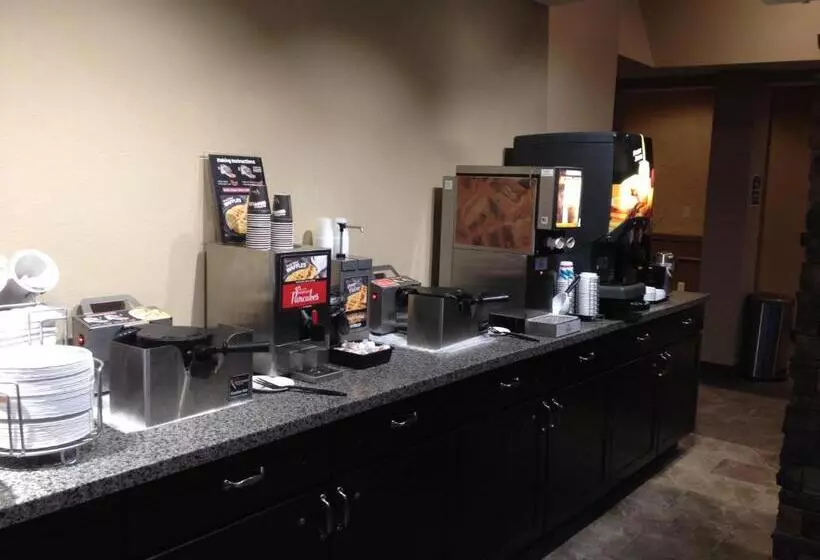 Boarders Inn & Suites By Cobblestone Hotels   Grand Island