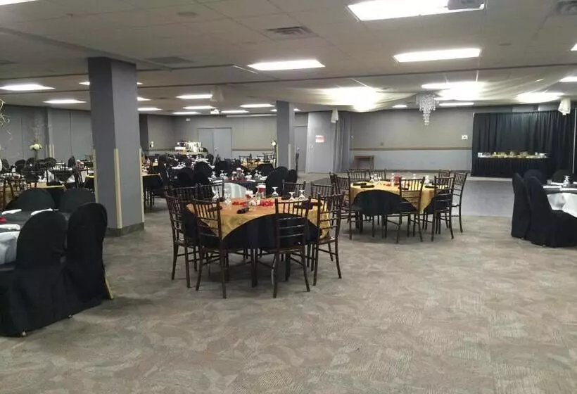 Boarders Inn & Suites By Cobblestone Hotels   Grand Island