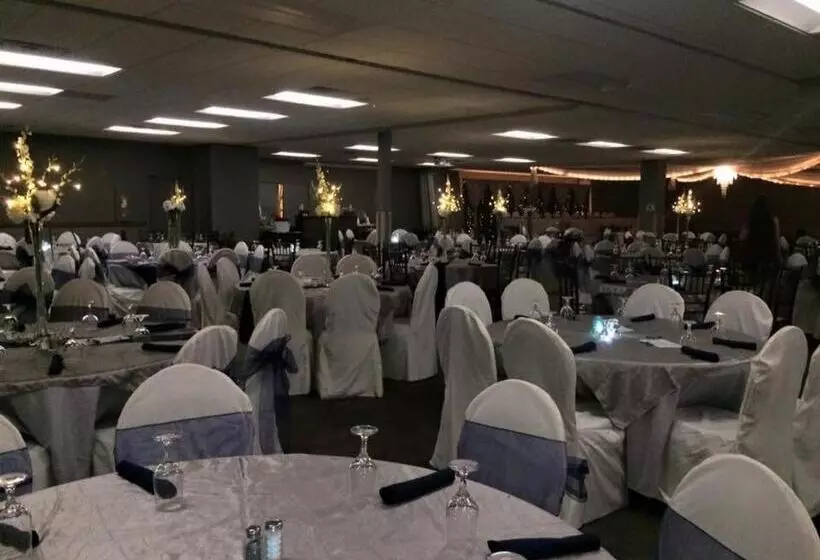 Boarders Inn & Suites By Cobblestone Hotels   Grand Island