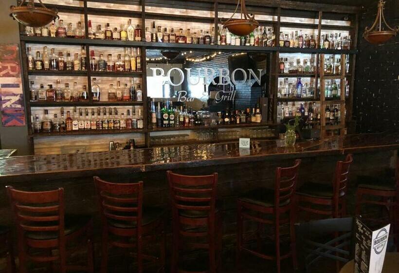 酒店 Hanover & Banquet Center