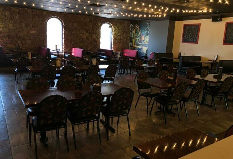 酒店 Hanover & Banquet Center