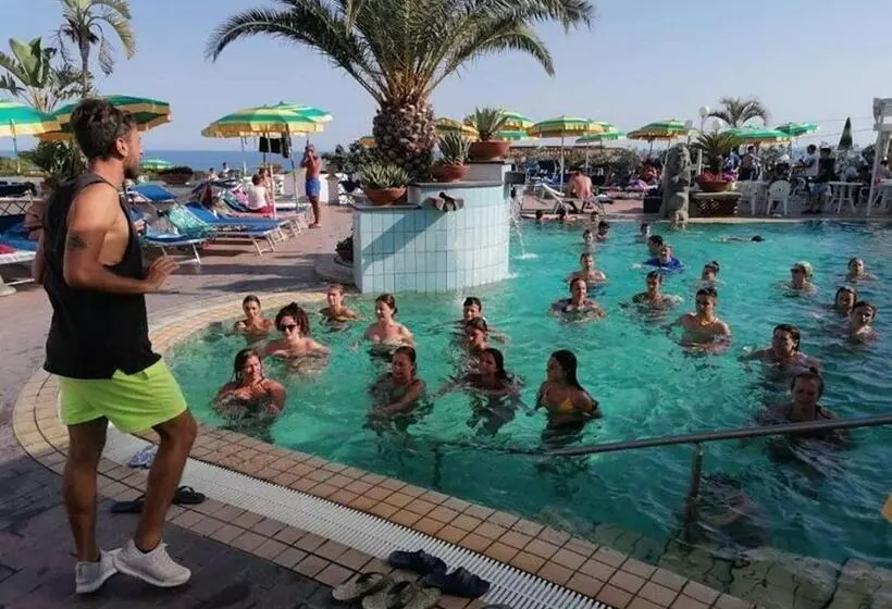 ホテル Castiglione