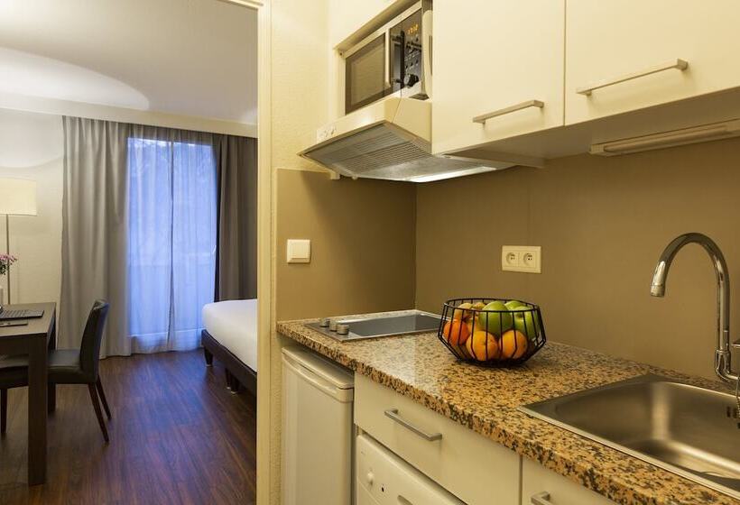 Otel Citadines Partdieu Lyon