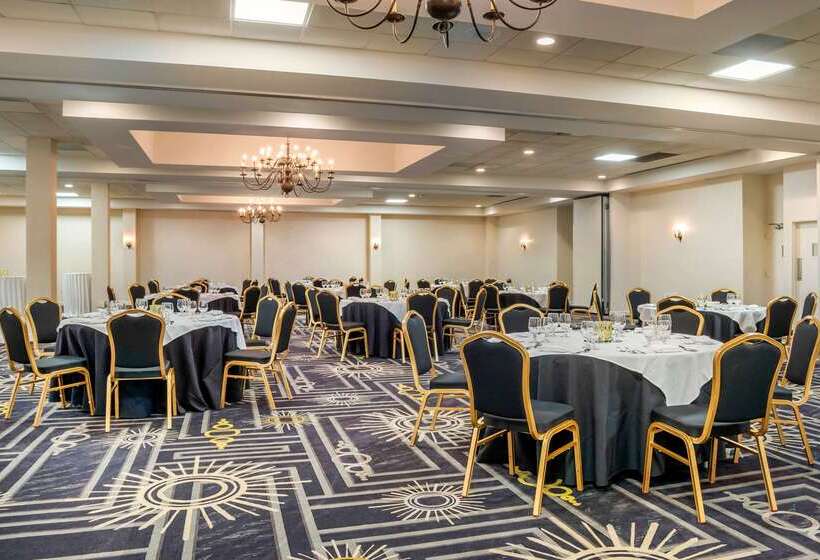 Szálloda Clarion Inn Conference Center