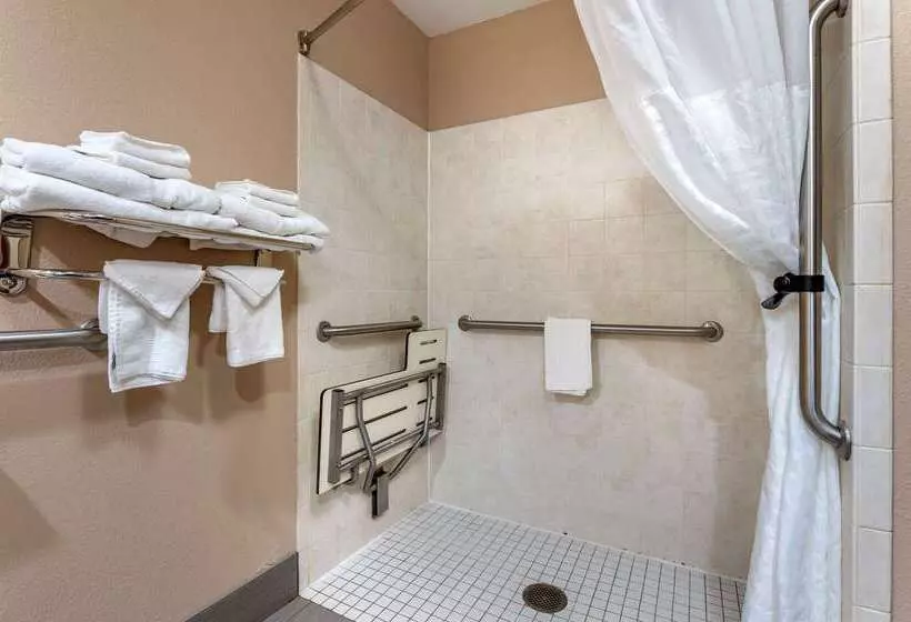 호텔 Comfort Inn & Suites