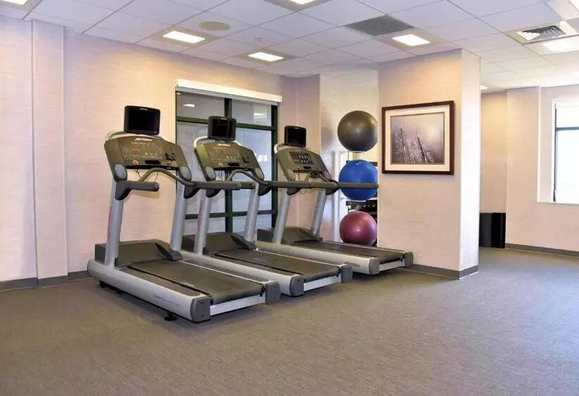 فندق Courtyard By Marriott Boston Waltham