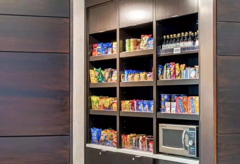 فندق Courtyard By Marriott Boston Waltham